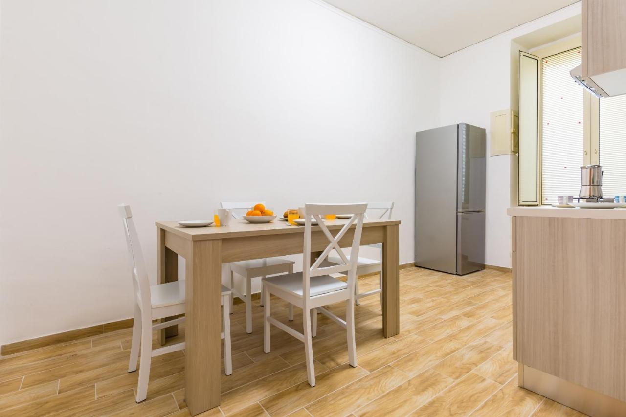 Central Station Family Apartment By Wonderful Italy Napoli Esterno foto